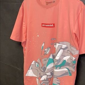 Black Pyramid T-Shirt BRAND NEW! - M